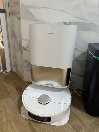 Robot aspirador y fregasuelos