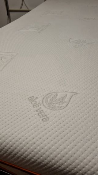 Cama articulada doble con colchones