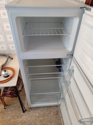 Nevera blanca marca HISENSE