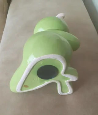 Rana cerámica hucha con lazo