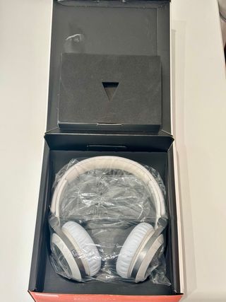 Auriculares JBL E40B