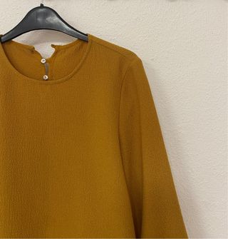 Blusa mostaza manga 3/4