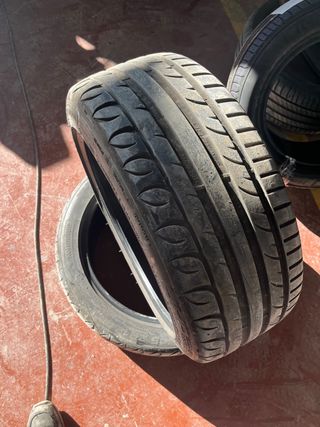 2 Neumaticos 235/45 r18 Kormoran UHP