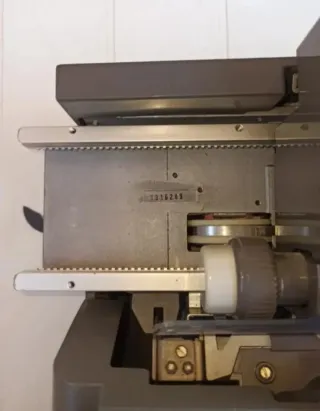 Máquina de Escribir Olivetti Línea 98