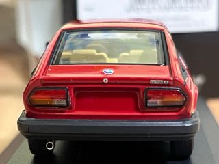 Alfa Romeo GTV 6 1:43 Minichamps Rara e iconica