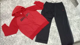 Conjunto deportivo Nike: Sudadera y pantalón