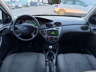 FORD FOCUS 1.6i 100CV !! 2.450€ !!