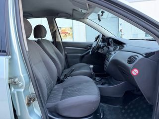 FORD FOCUS 1.6i 100CV !! 2.450€ !!