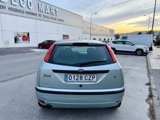 FORD FOCUS 1.6i 100CV !! 2.450€ !!