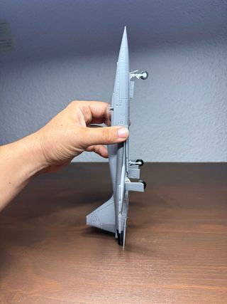 Maqueta avión F5 detallada
