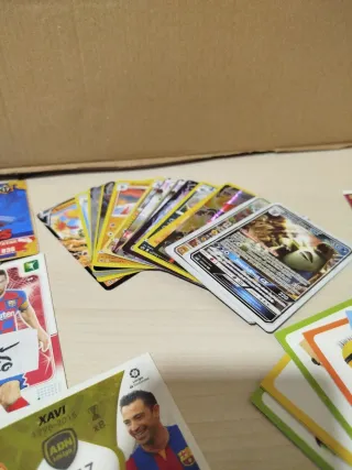 Cromos de fútbol y dibujos animados