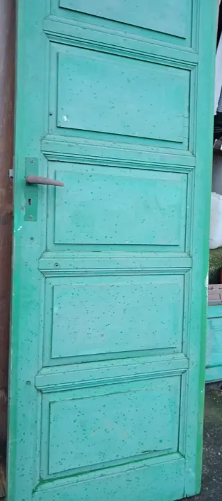 Puerta madera castaño