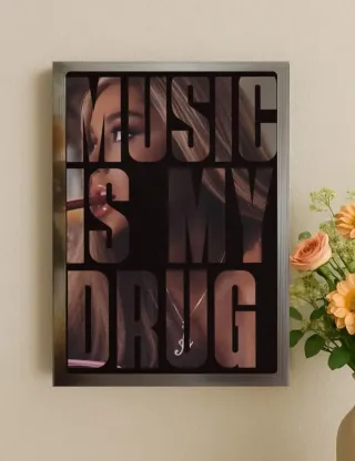 Quadro Music is my drug ariana grande