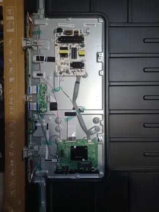*Despiece TV hisense 65A6K
