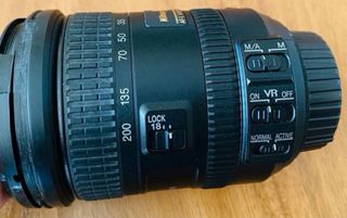 Objetivo Nikon AF-S 18-200mm VR DX