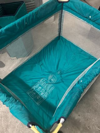 Cuna de viaje plegable rosa