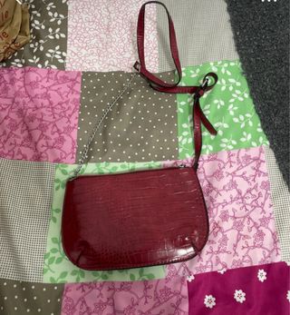 Bolso Stradivarius Rojo Cocodrilo