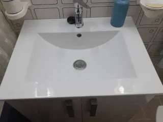 Mueble de baño blanco