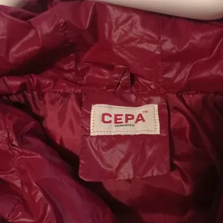 Chaquetón burdeos acolchado