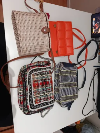 4 Bolsos Estilos Varios