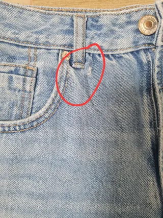 Pantalón vaquero Stradivarius Talla 42