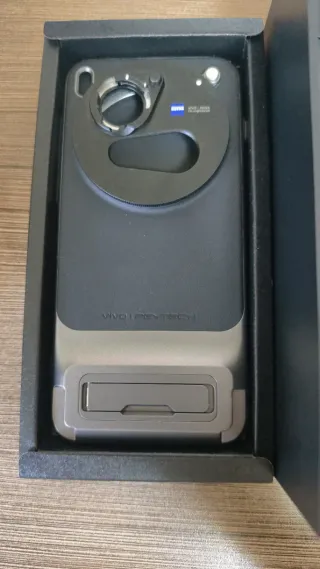 Vivo X300 Pro cn + Teleobiettivo. Cambio