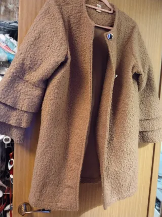 Abrigo rizado pelo camel