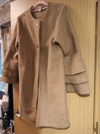 Abrigo rizado pelo camel