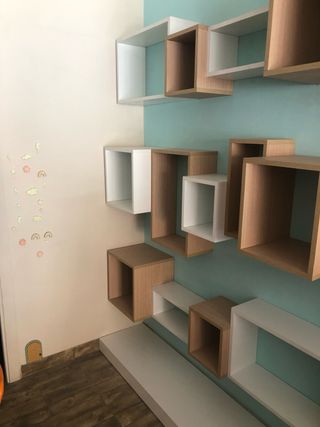 Estanterías Modulares Tienda y Paneles de Lamas