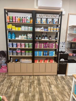 Estanterías Modulares Tienda y Paneles de Lamas