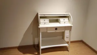 Escritorio blanco tapa enrollable en PONFERRADA