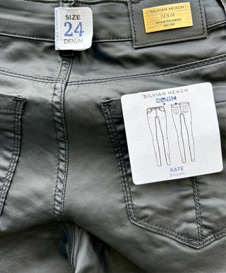 Pantalón “ Silvian Heach “