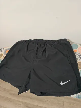 Pantalón corto deportivo Nike negro