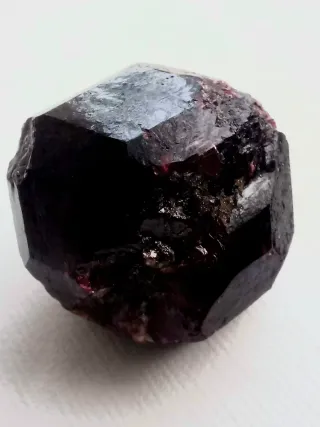 Granato piropo naturale non trattato