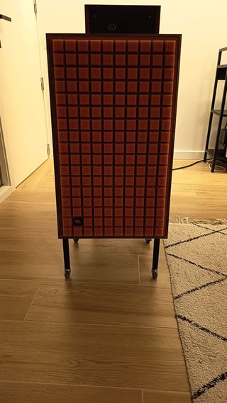 Altavoces JBL L100 CLASSIC con pies incluidos