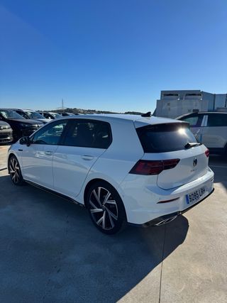 Volkswagen Golf 2021 por 325€/mes