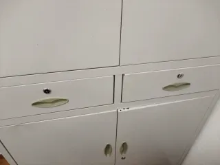 Armario Metálico Gris/plata con Puertas y Cajones