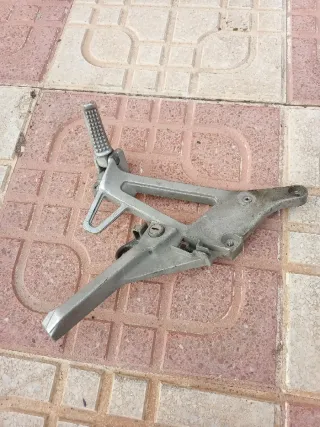 Posapiés Moto Honda