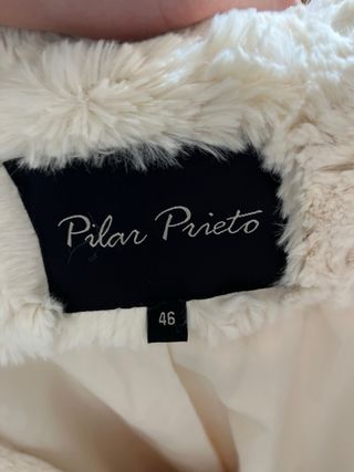 Chaquetón de pelo beige