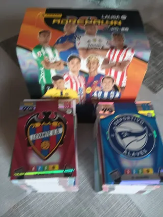 300 Cromos Adrenalyn 2025-26