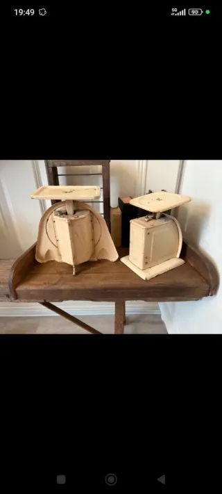 Coppia di Bilance da Cucina Antiche (decorazione)