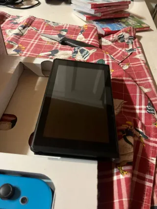 Nintendo Switch Console + Joy-Con Blu/Ros