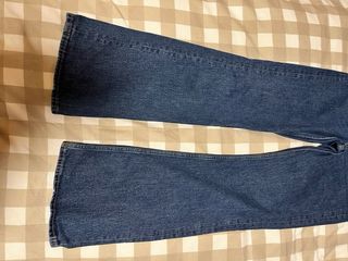 Pantalón vaquero recto con estrellas