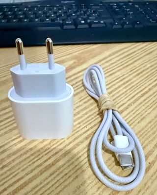 Cargadores y Cables USB Tipo C Apple y Samsung