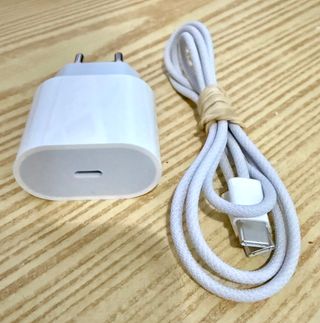 Cargadores y Cables USB Tipo C Apple y Samsung