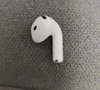 AirPods A3050 derecho