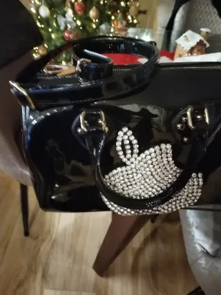 Borsa bauletto vernice con strass