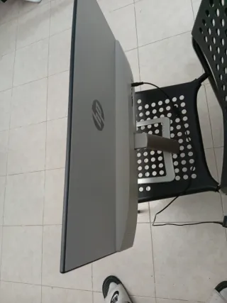Monitor HP 24 EA Plata