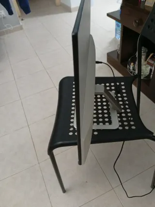 Monitor HP 24 EA Plata