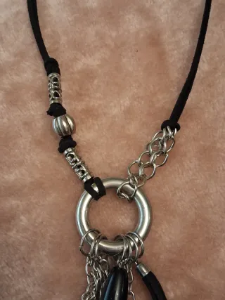 Collar largo con colgantes
